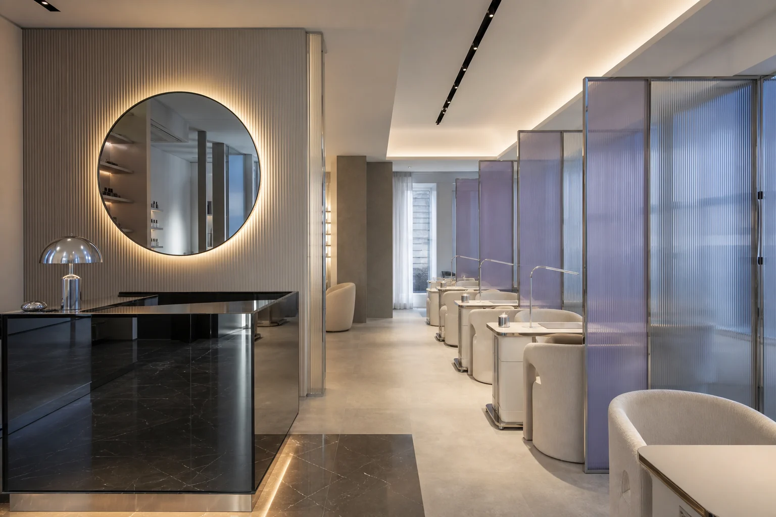 Modern ve sakin Meryem Ulaş Beauty Center stüdyo atmosferi
